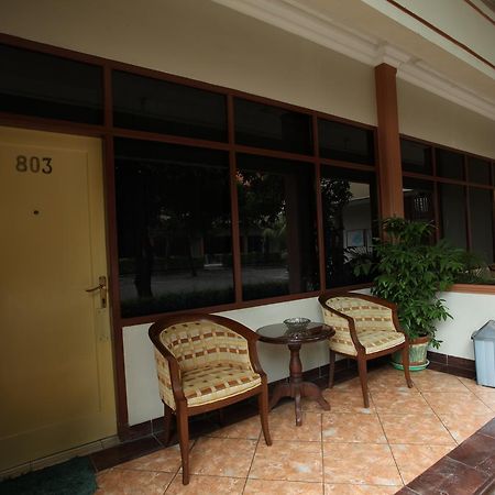 Langensari Hotel Чиребон Экстерьер фото