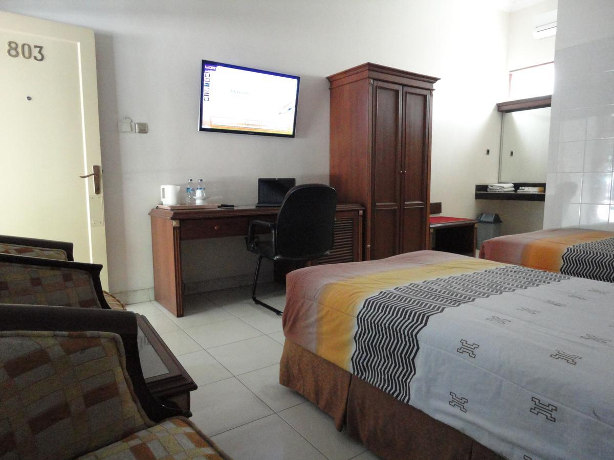 Langensari Hotel Чиребон Экстерьер фото