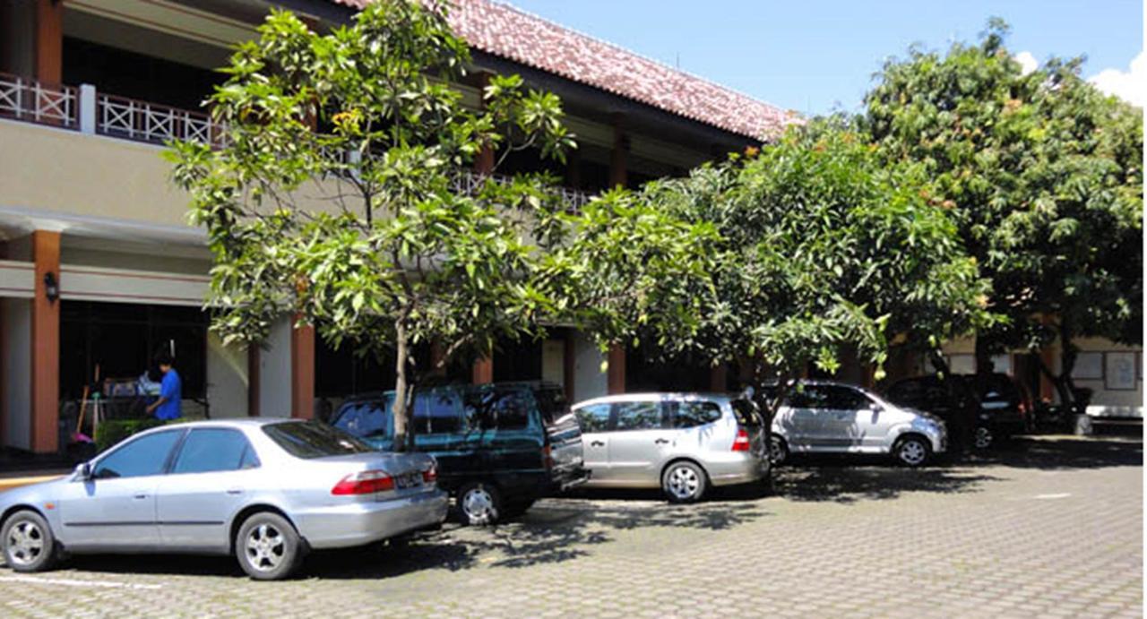 Langensari Hotel Чиребон Экстерьер фото