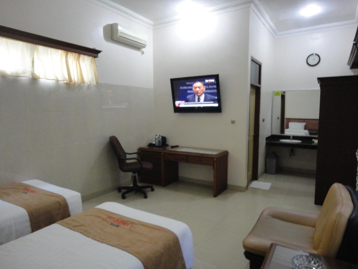 Langensari Hotel Чиребон Экстерьер фото