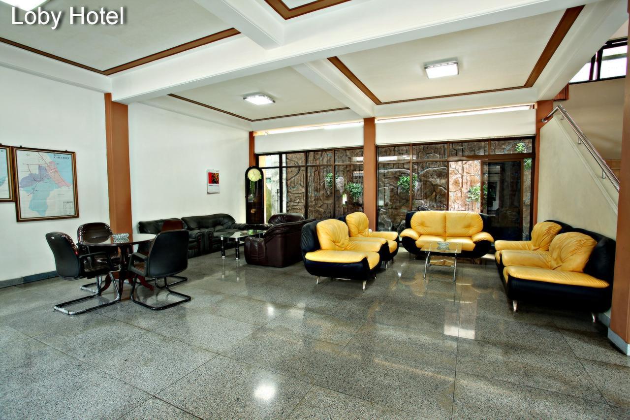 Langensari Hotel Чиребон Экстерьер фото